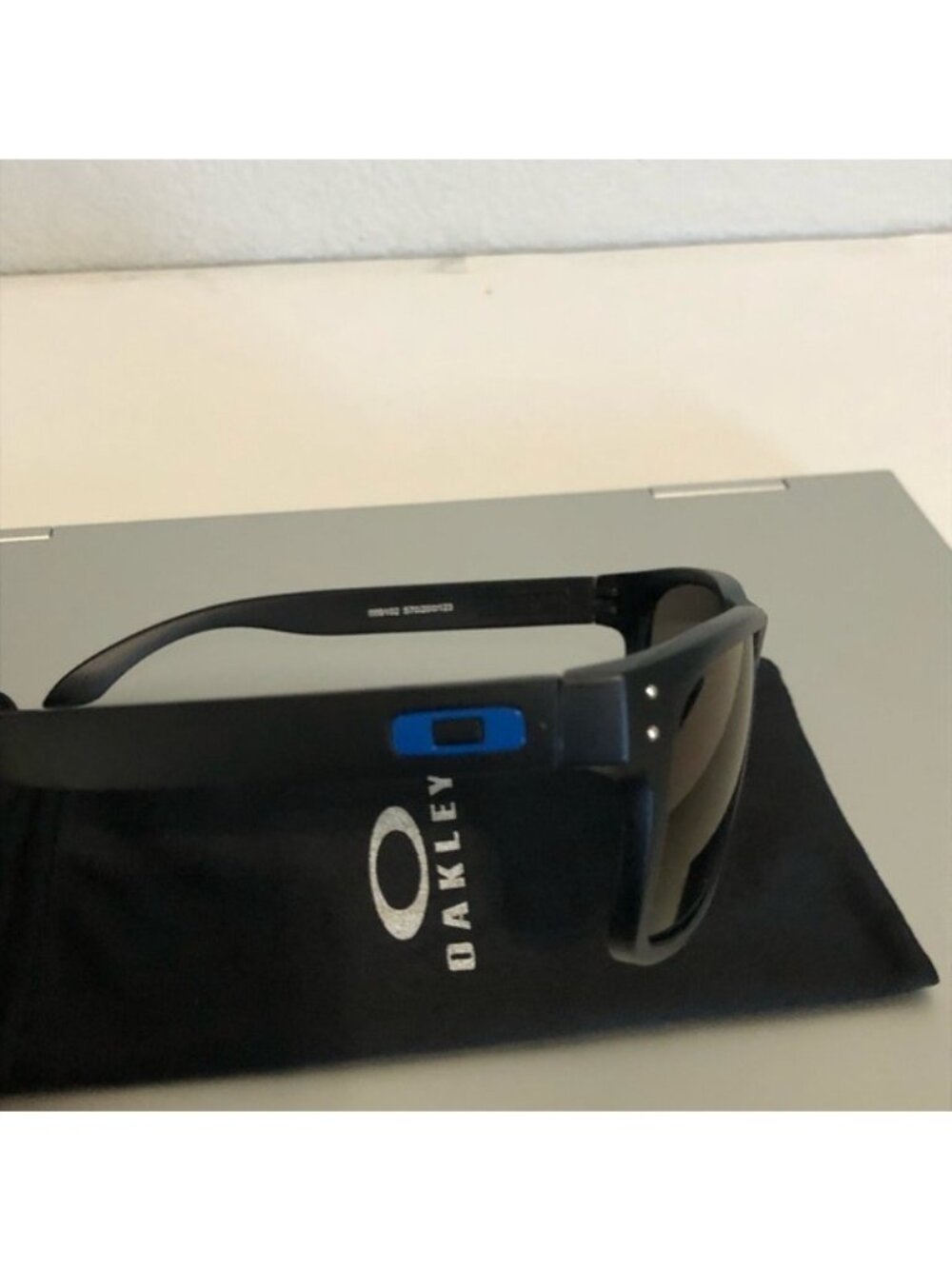 Holbrook Oakley Blue Reflective Lenses 9102 - Picture 5 of 6